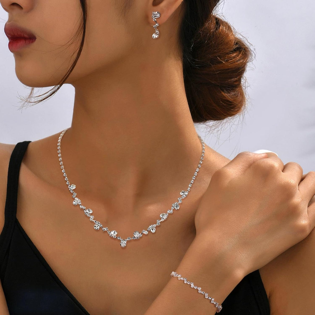 Silver Bridal Wedding Jewelry Set Crystal Necklace Bracelet Dangle Earrings Set for Bride Bridesmaid Rhinestone Necklace Prom Costume Jewelry Set Accessories for Women