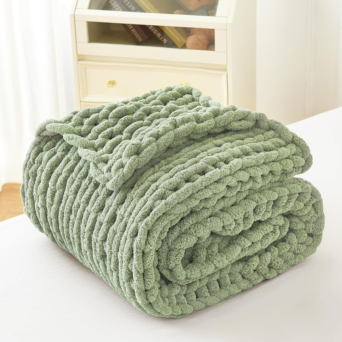 Chunky Knit Blanket Throw, 100% Hand Knit Chenille Throw Blanket for Sofa & Home Decor, Soft and Cozy Knitted Throw Blankets (Sage Green，51"X63")