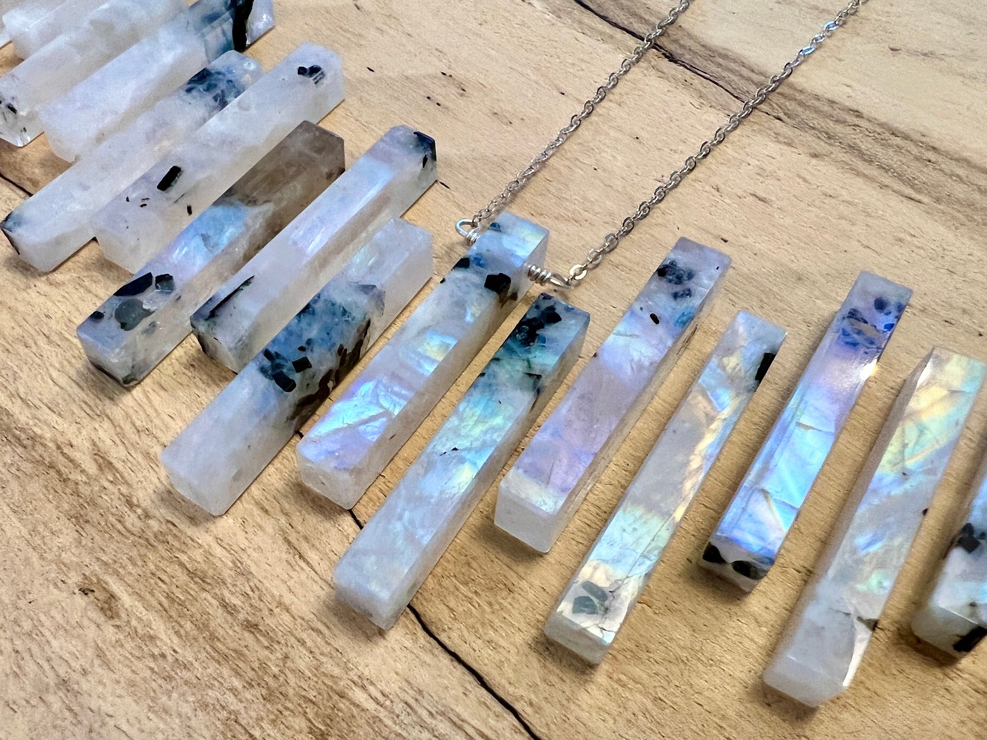 Black Moonstone Necklace for Men Women Tourmaline Crystal Necklace Men Couples Necklaces Rainbow Moonstone Jewelry Gift for Girlfriend